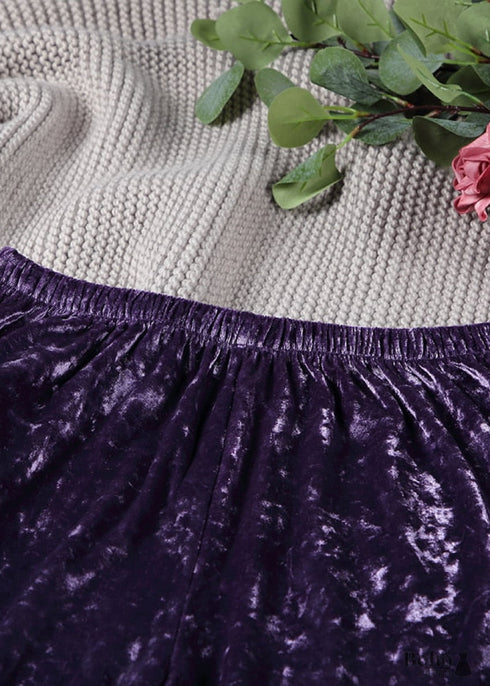 Pijama bohemio de terciopelo morado.